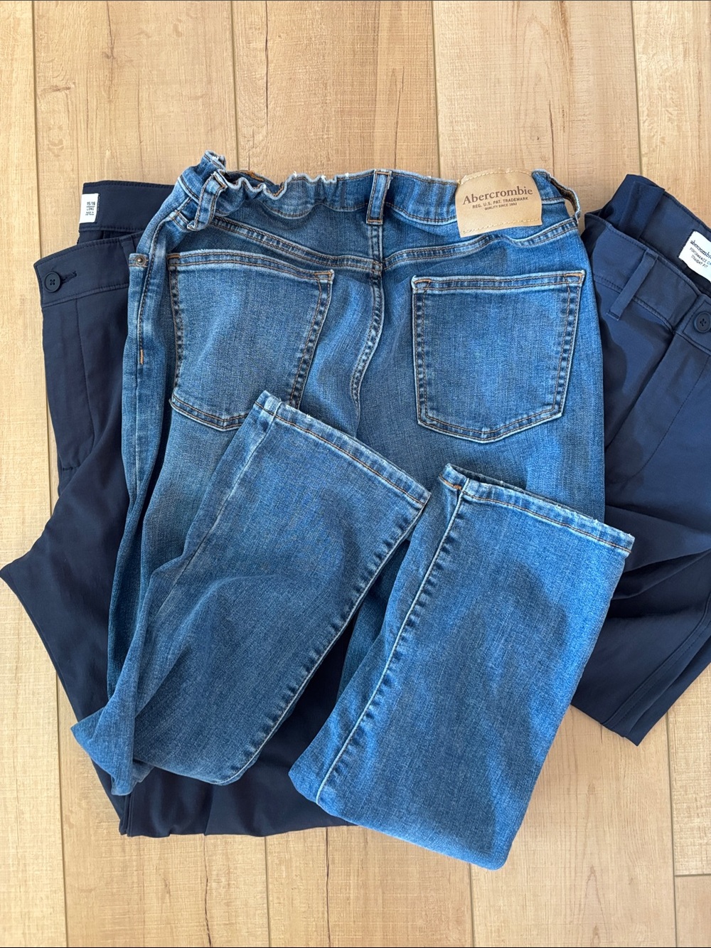Abercrombie kids boys set of 3 PANTS 15/16 - Picture 6 of 8